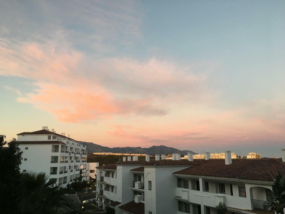لا كالا ذي ميخاس Seaview Apartment La Cala المظهر الخارجي الصورة
